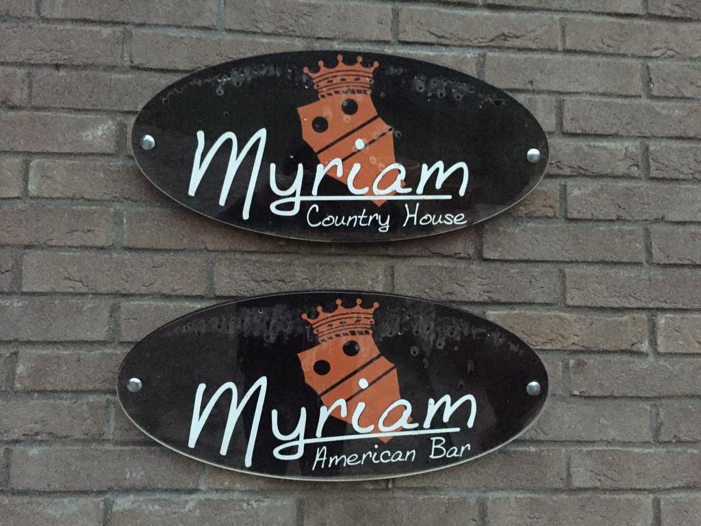 Myriam Country House B&B Mercogliano Rum bild