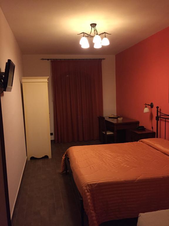 Myriam Country House B&B Mercogliano Rum bild